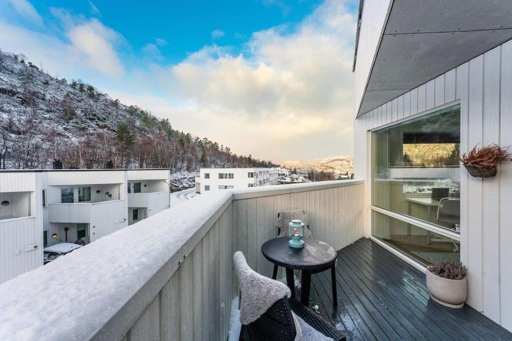 Stor Og Moderne Leilighet I Indre Arna Bergen Gratis Parkering!! Екстер'єр фото