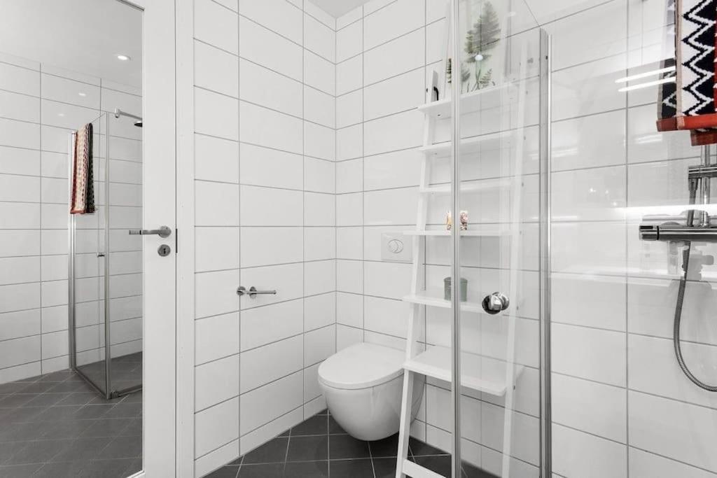 Stor Og Moderne Leilighet I Indre Arna Bergen Gratis Parkering!! Екстер'єр фото