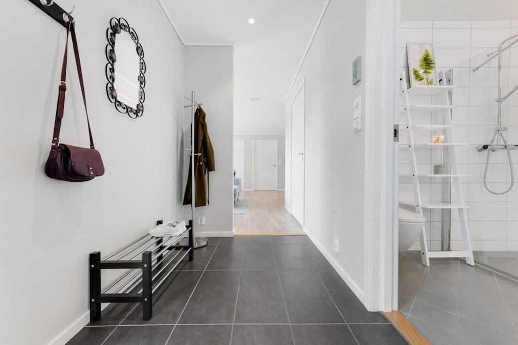 Stor Og Moderne Leilighet I Indre Arna Bergen Gratis Parkering!! Екстер'єр фото