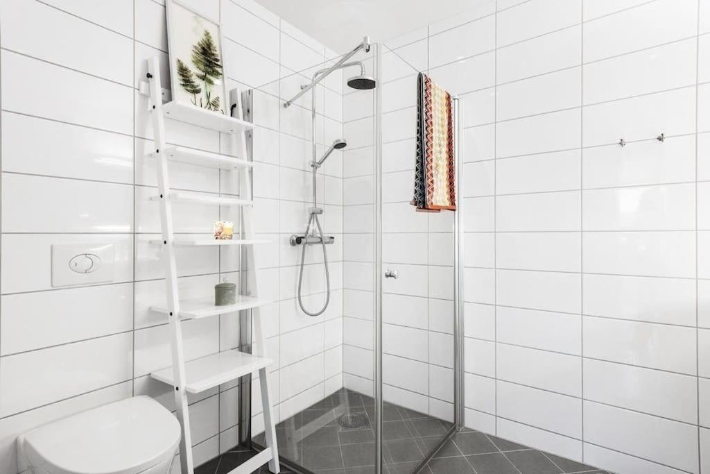Stor Og Moderne Leilighet I Indre Arna Bergen Gratis Parkering!! Екстер'єр фото
