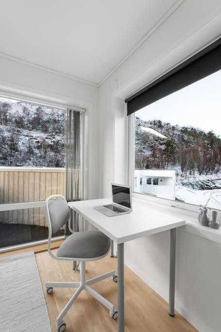 Stor Og Moderne Leilighet I Indre Arna Bergen Gratis Parkering!! Екстер'єр фото